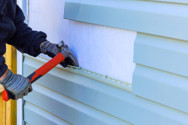 Reliable Emergency Siding Repair contractor in Canton, IL by Squared Siding